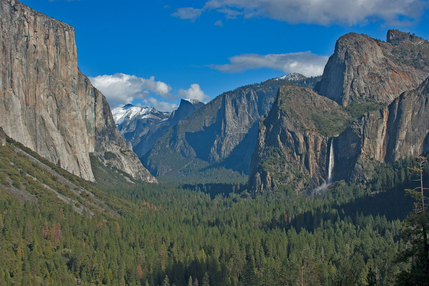 The Yosemite Peregrine Lodge Hikes In Yosemite Valley Hike Bridalveil